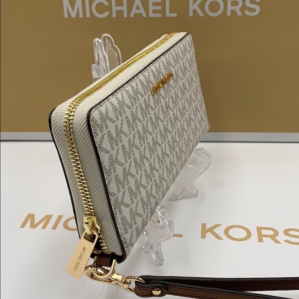 MICHAEL KORS Jet Set Travel Continental Zip Wallet - Picture 10 of 12